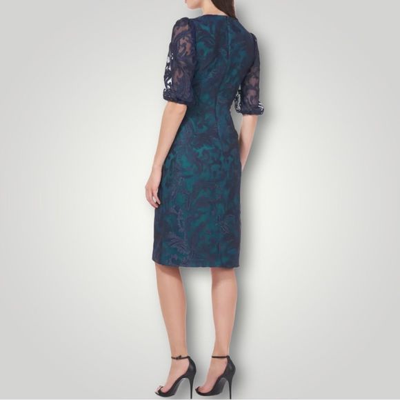 ☀️☀️☀️ JS Celestial Embroidered Cocktail Dress Size 4 - Picture 3 of 11